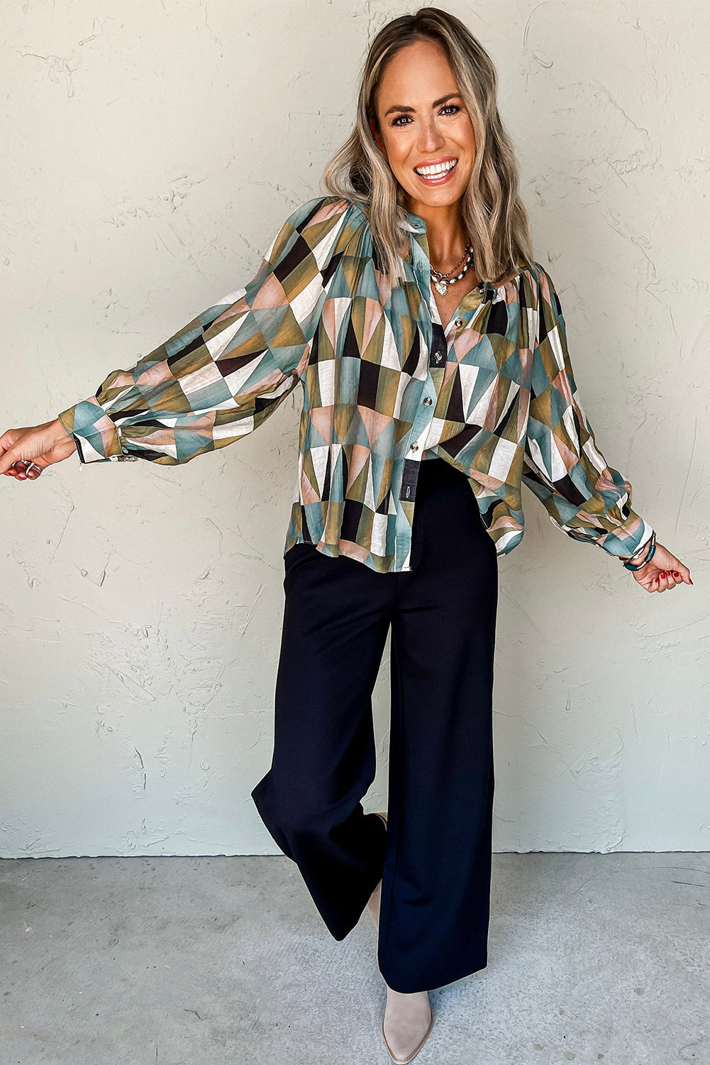 Green Geometric Print Buttoned Balloon Sleeve Blouse